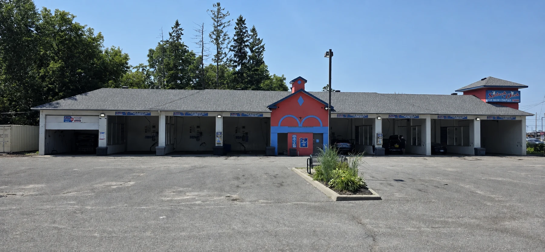 Splash & Dash Car Wash building and self-serve bays in Ottawa
